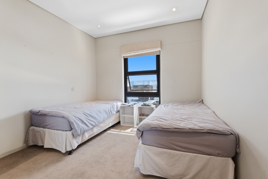 To Let 4 Bedroom Property for Rent in Sea Point Western Cape